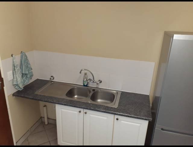 2 bed property to rent in HIGHVELD